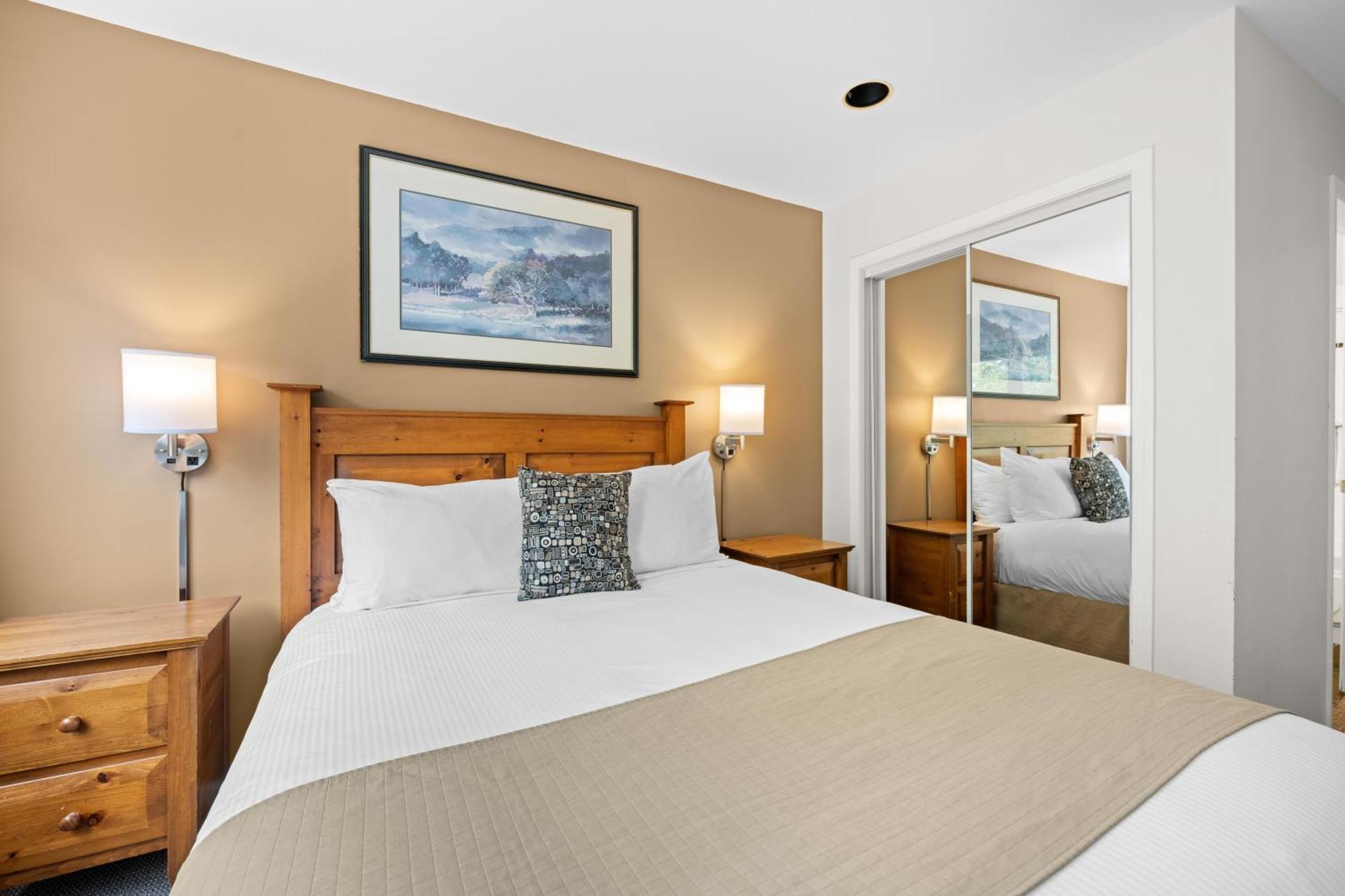 Bear Lodge Two Bedroom By Mva Whistler Exteriör bild